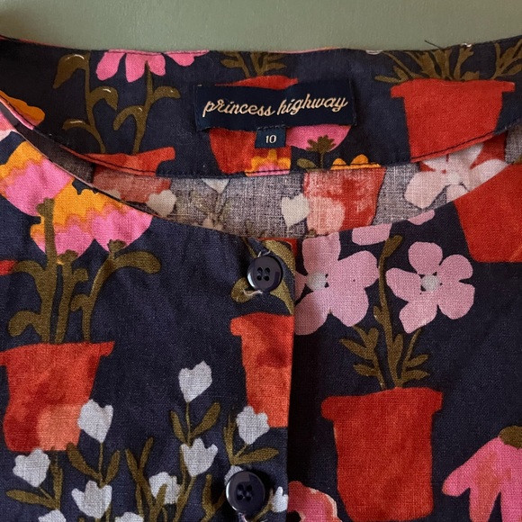 Princess Highway top - Picture 2 of 3